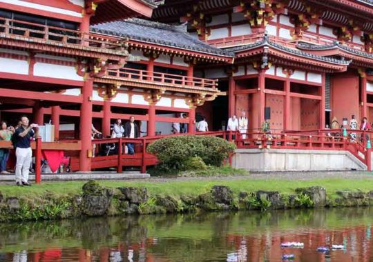 byodo-in hawaii obon japanese festival buddhism cemetery