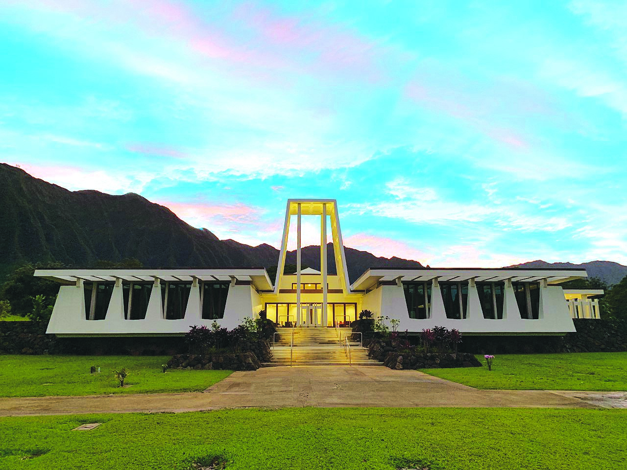 Hawaiian Memorial Park Mortuary at Valley of the Temples